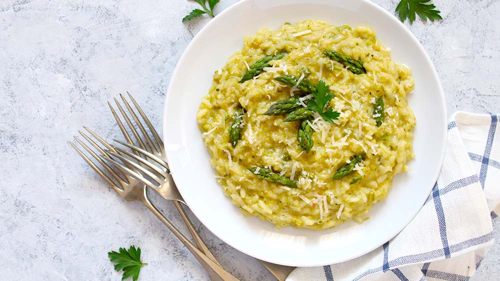 Spargelrisotto mit grünem Spargel